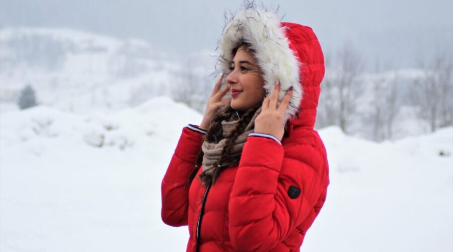 laver une doudoune à la main